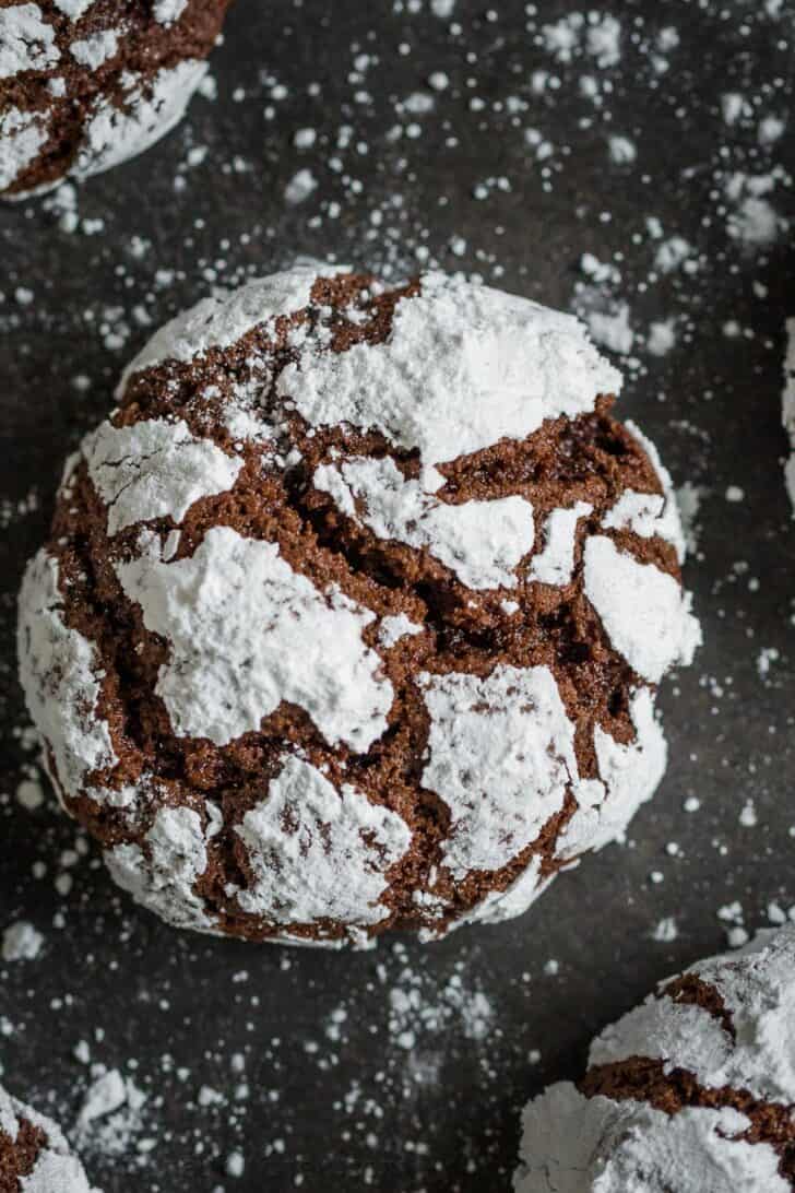 Chocolate Crinkle Cookie Up close with crinkles